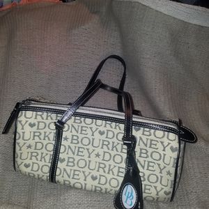 Dooney & Bourke purse great condition only